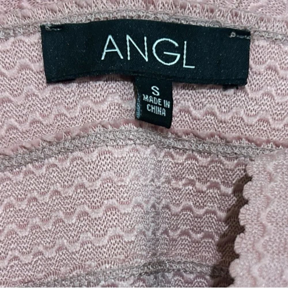 💐ANGL Ribbed Textured Crop Top Size Small
